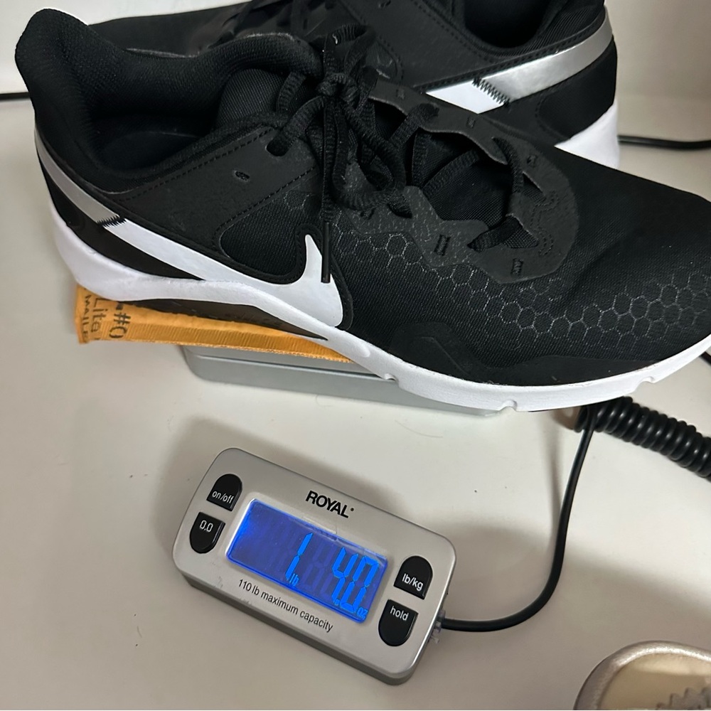 Nike Legend Essential 2 Black White Athletic Gym Sneakers CQ9356-001 Men's 11 - Picture 9 of 9